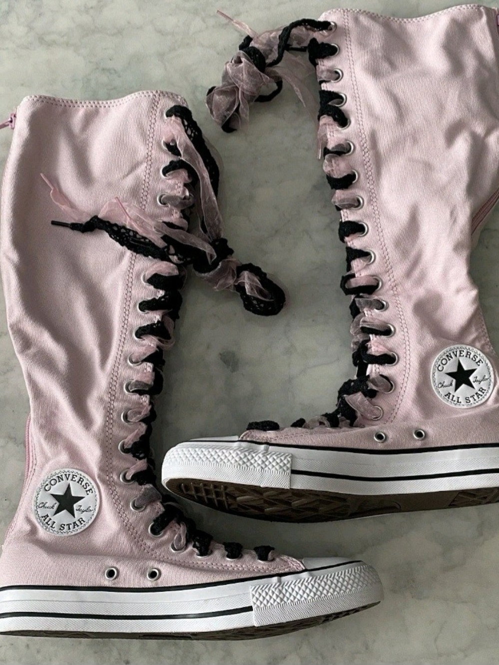 Converse Pink High-Top Lace-Up Boots Black Ribbon Laces Unisex 9.5men/11.5women - Picture 2 of 6